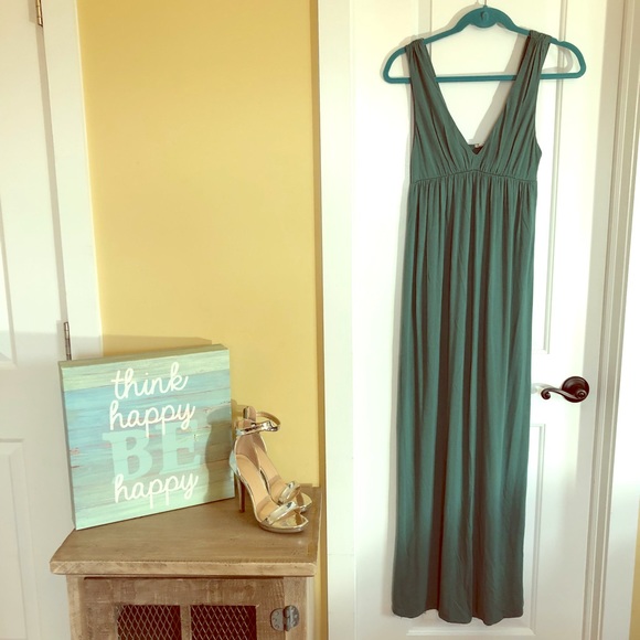 J. Crew Dresses & Skirts - XS JCREW GREEN MAXI DRESS